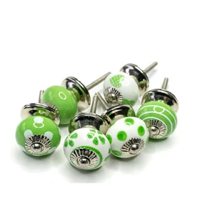 Fehér-zöld színű porcelán bútorgomb szettben 6 db