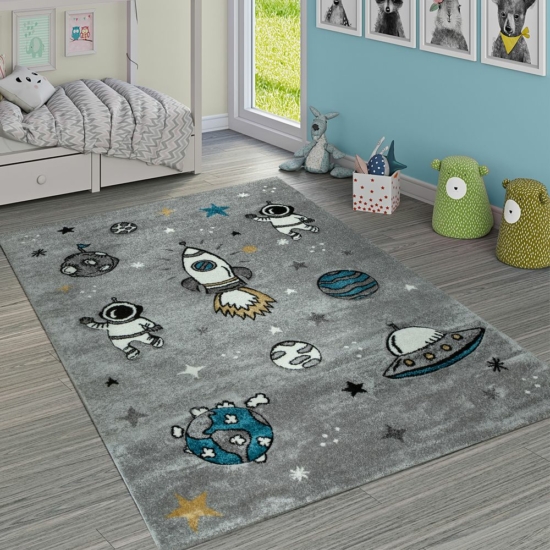 Gyerekszoba szőnyeg űrhajós mintával - több méretben