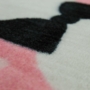 Kép 3/3 - Gyerekszoba szőnyeg nyakkendős cica mintával - több méretben